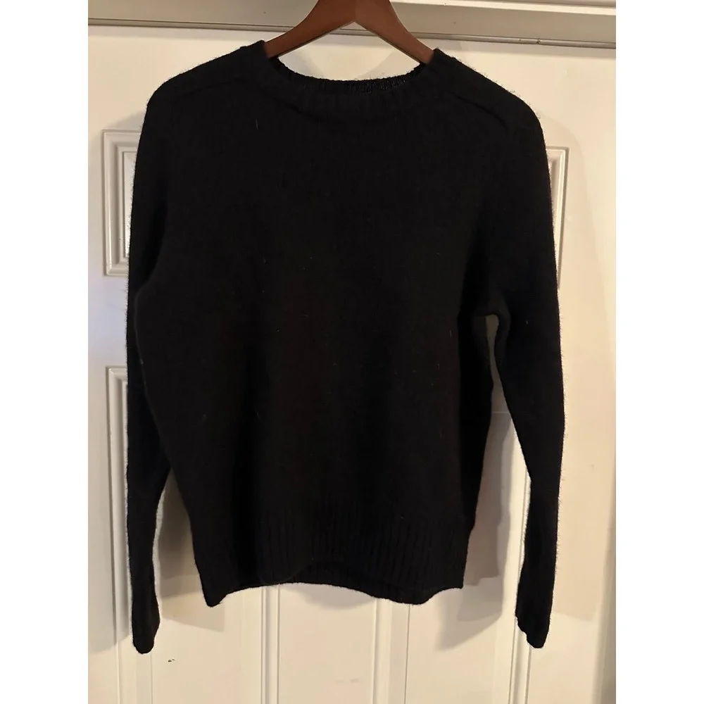 J.Crew 100% Wool Black Crewneck Knit Sweater Fair Trade Certified Size Medium